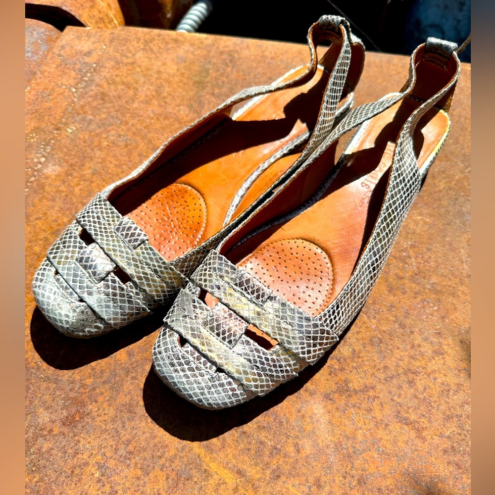 Gentle Soul Women’s leather Flats • NEW • size 11